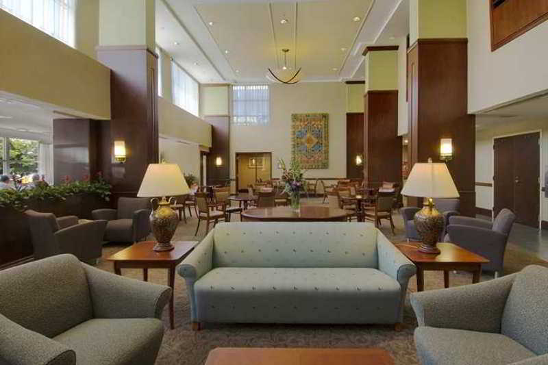 Doubletree By Hilton Hotel Boston Bayside Beltér fotó